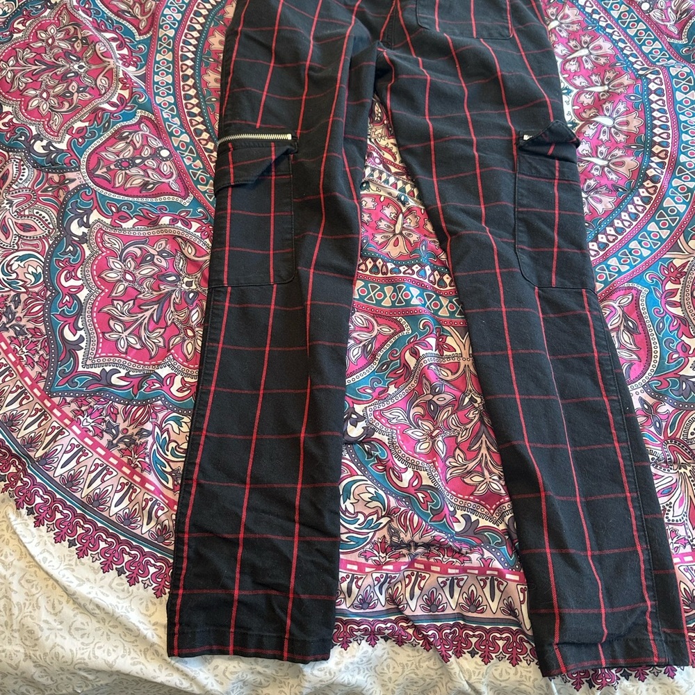 Hot Topic Black and Red Cargo Pants - Picture 2 of 7